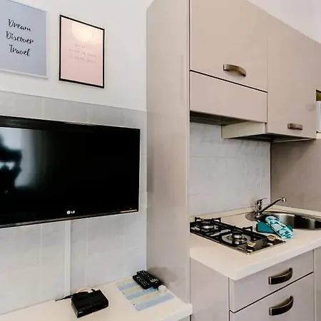Derocchi Apartman *